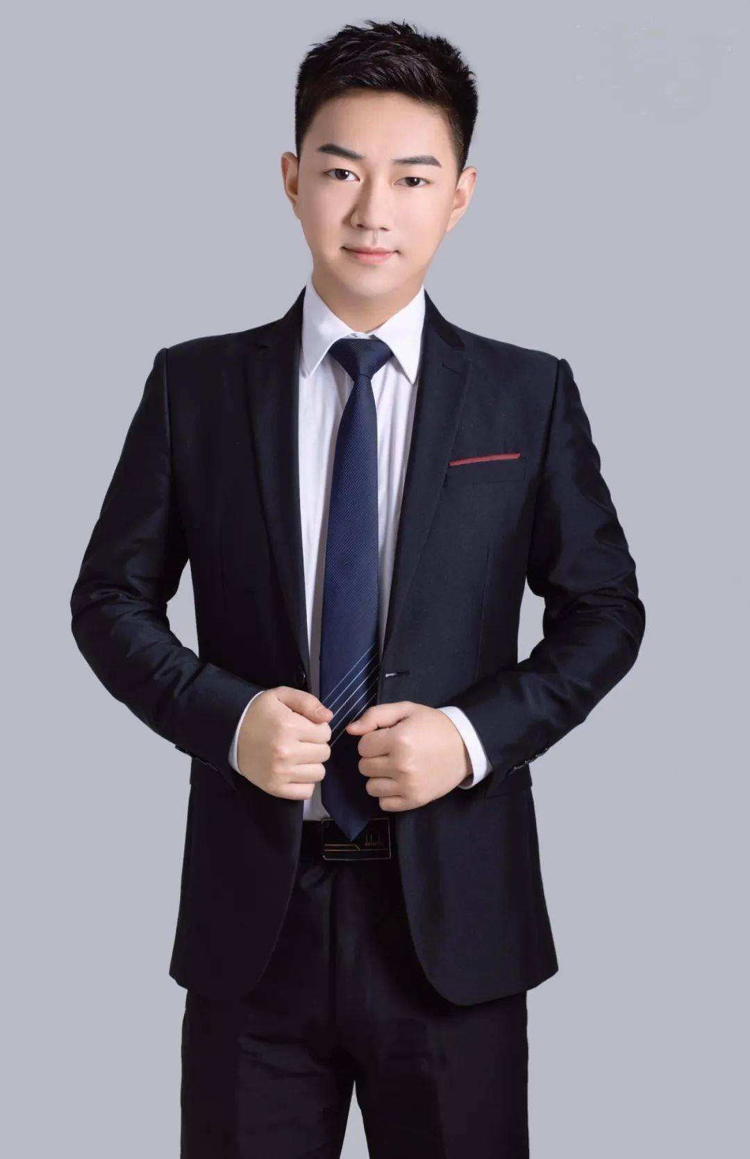 杨凤琼灯光与音效负责人